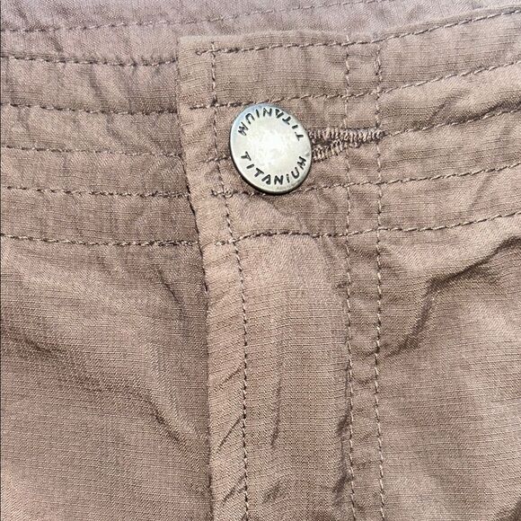 Columbia Shorts Titanium Sportswear Brown Cargo Weatherproof Outdoors Size 4 - Picture 6 of 8
